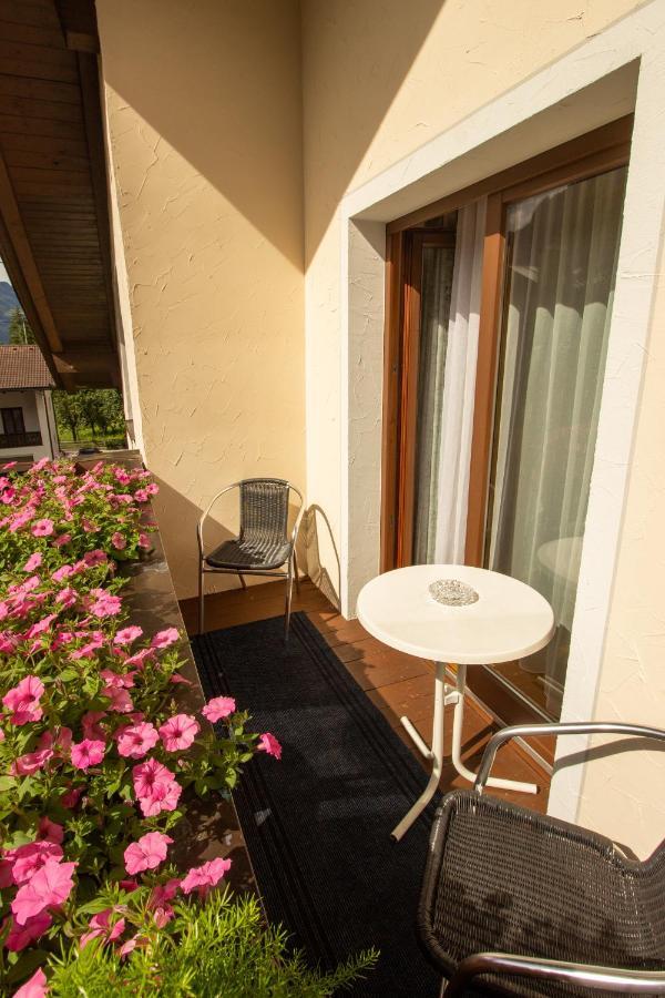 Haus Josef Bed & Breakfast Mayrhofen Exterior photo